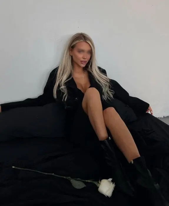 Escort Model Chiara