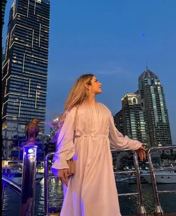 Escort Model Elianna