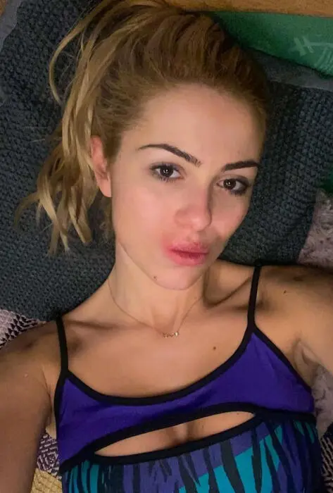 Escort Model Ella