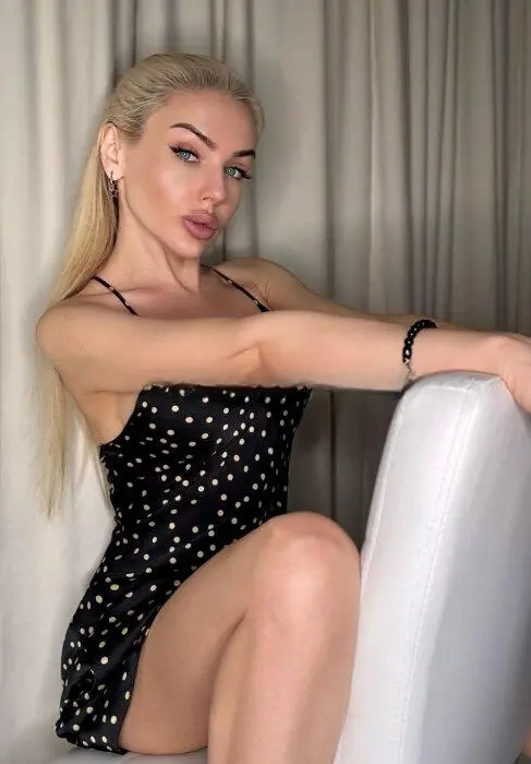 Escort Model Grivina