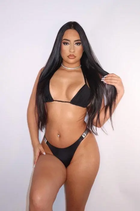 Escort Model Jhenny