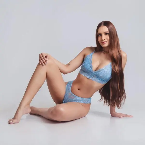 Escort Model Louise