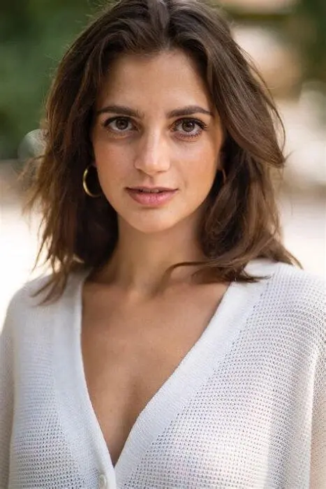 Escort Model Stefi Atta