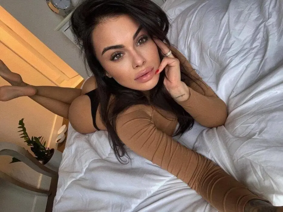 Escort Model Zarina